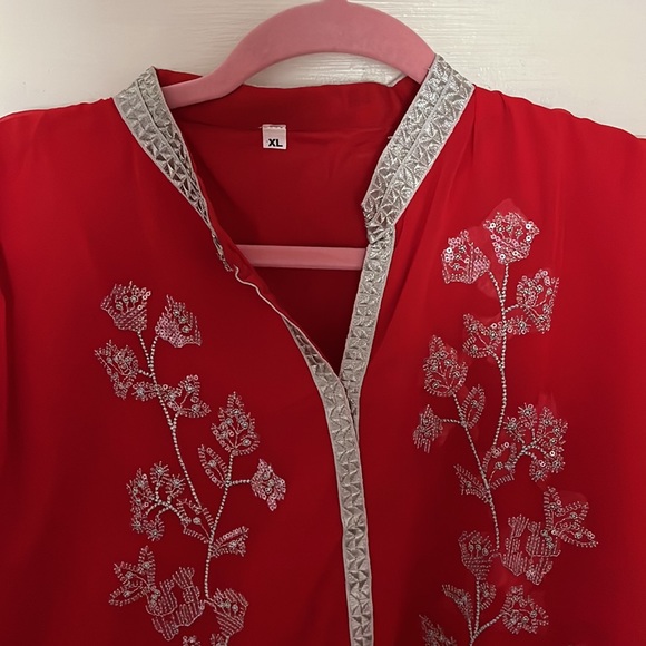 Embroidered red Kurta - Picture 2 of 2